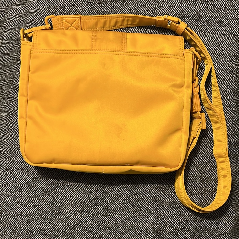 Fendi Crossbody - Picture 3 of 11